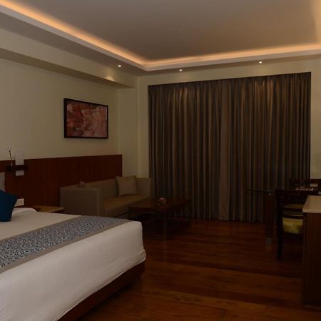 Viraj Sarovar Portico Jammu Buitenkant foto